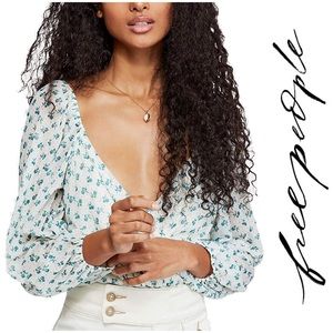 FREE PEOPLE Sweetie Pie Floral Wrap Top sz Medium